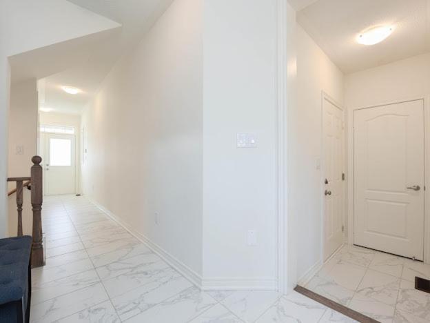 Apartment Stylish In Waterdown