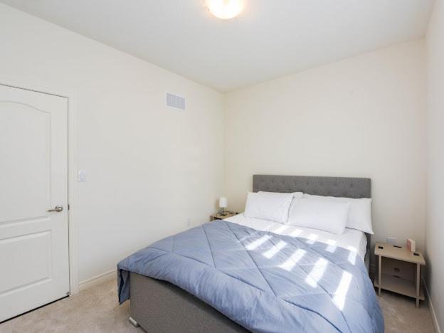 Apartment Stylish In Waterdown Hamilton