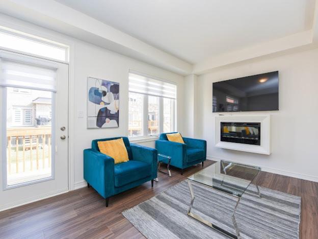Stylish In Waterdown Apartment *