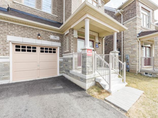 Stylish In Waterdown Apartment Hamilton