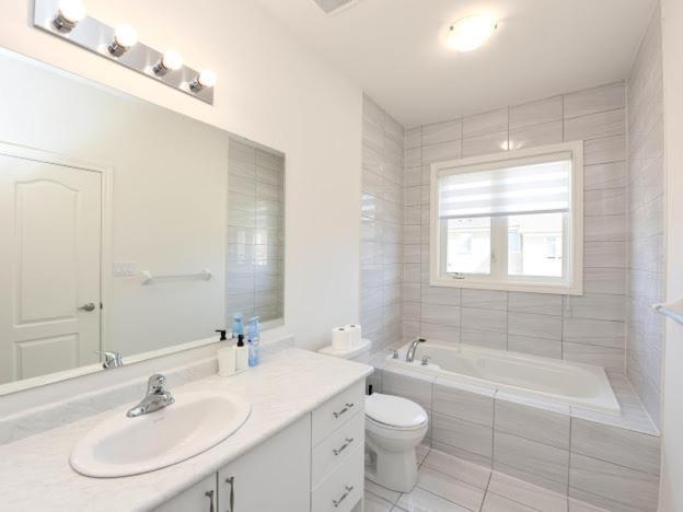 Stylish In Waterdown Hamilton