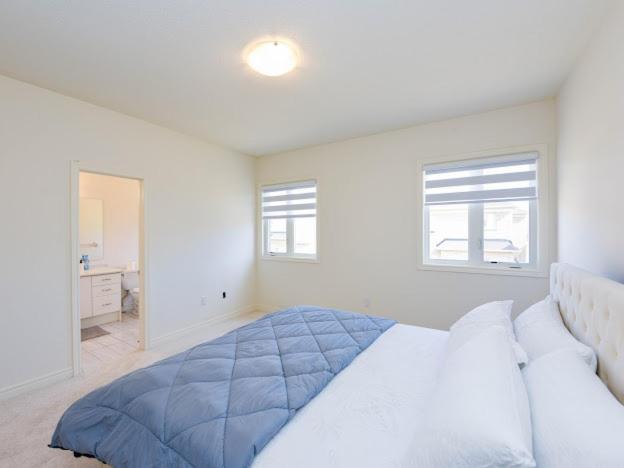 Stylish In Waterdown Apartment Hamilton