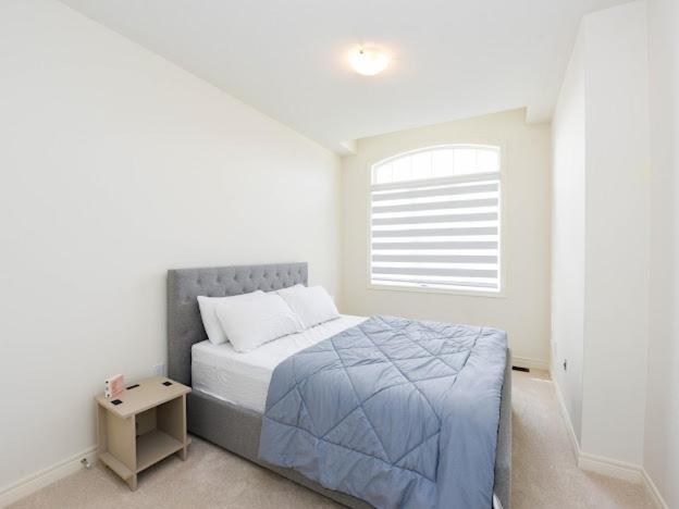 Stylish In Waterdown Hamilton