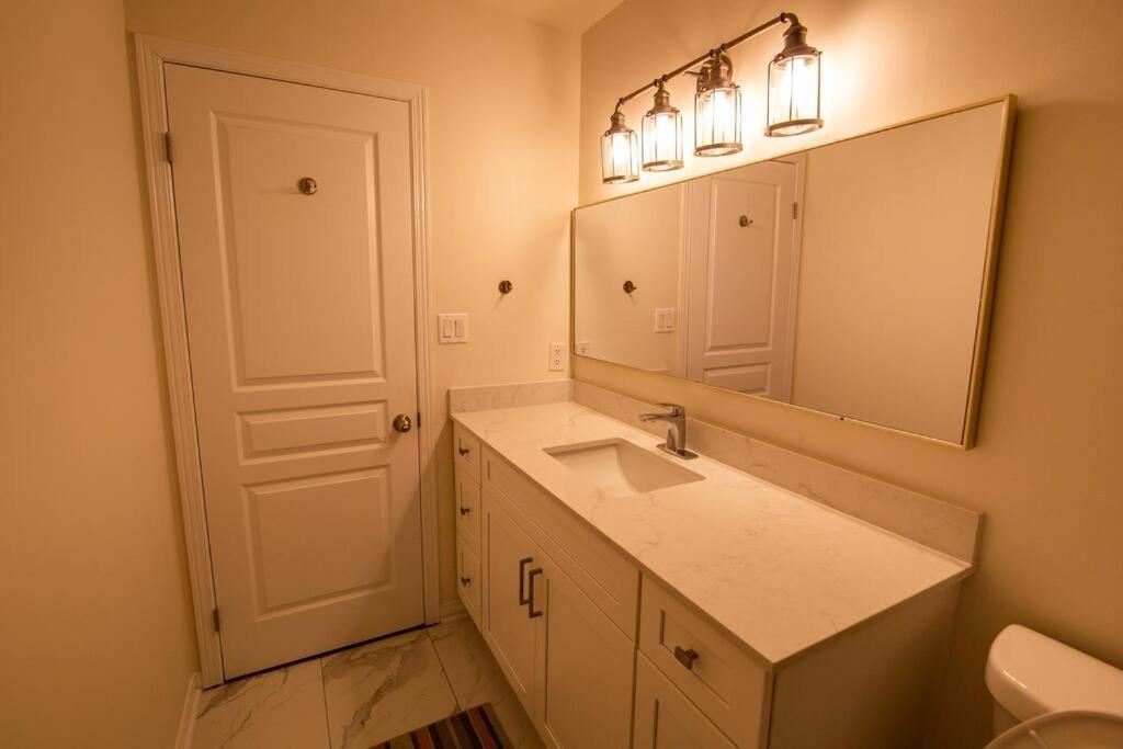 Executive 3 Bedroom Townhouse Close To The Villa