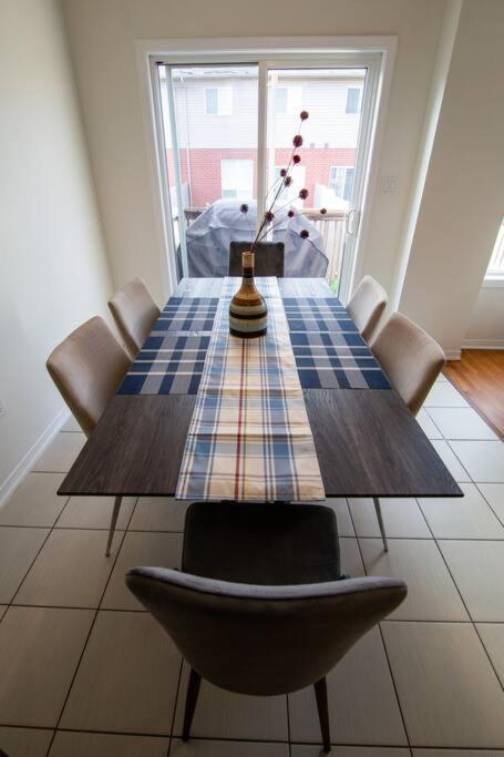 Executive 3 Bedroom Townhouse Close To The Villa