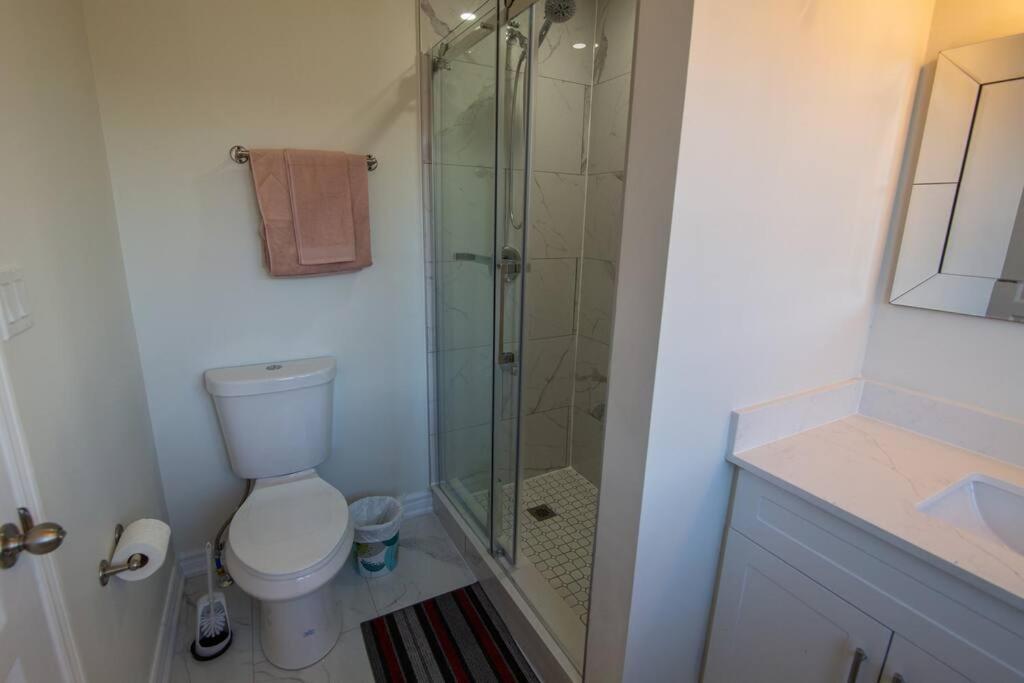 Executive 3 Bedroom Townhouse Close To The
