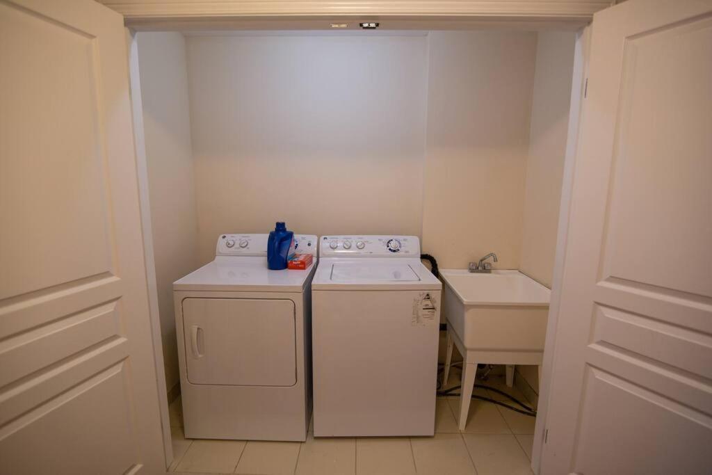 Executive 3 Bedroom Townhouse Close To The Villa *