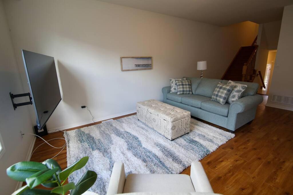 Villa Executive 3 Bedroom Townhouse Close To The *