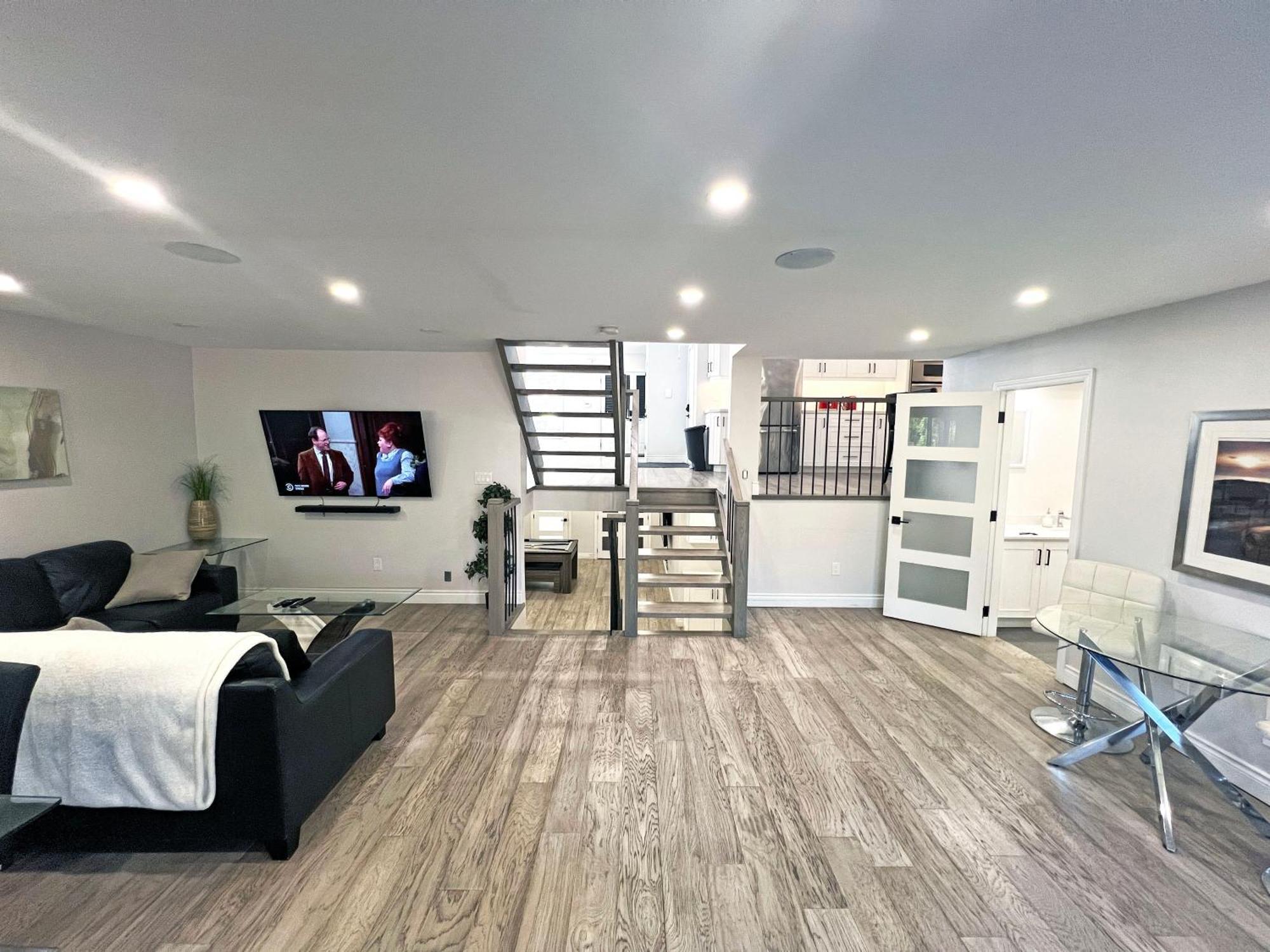 Apartamento Luxe Near Limeridge - Sleeps 11 - Pool