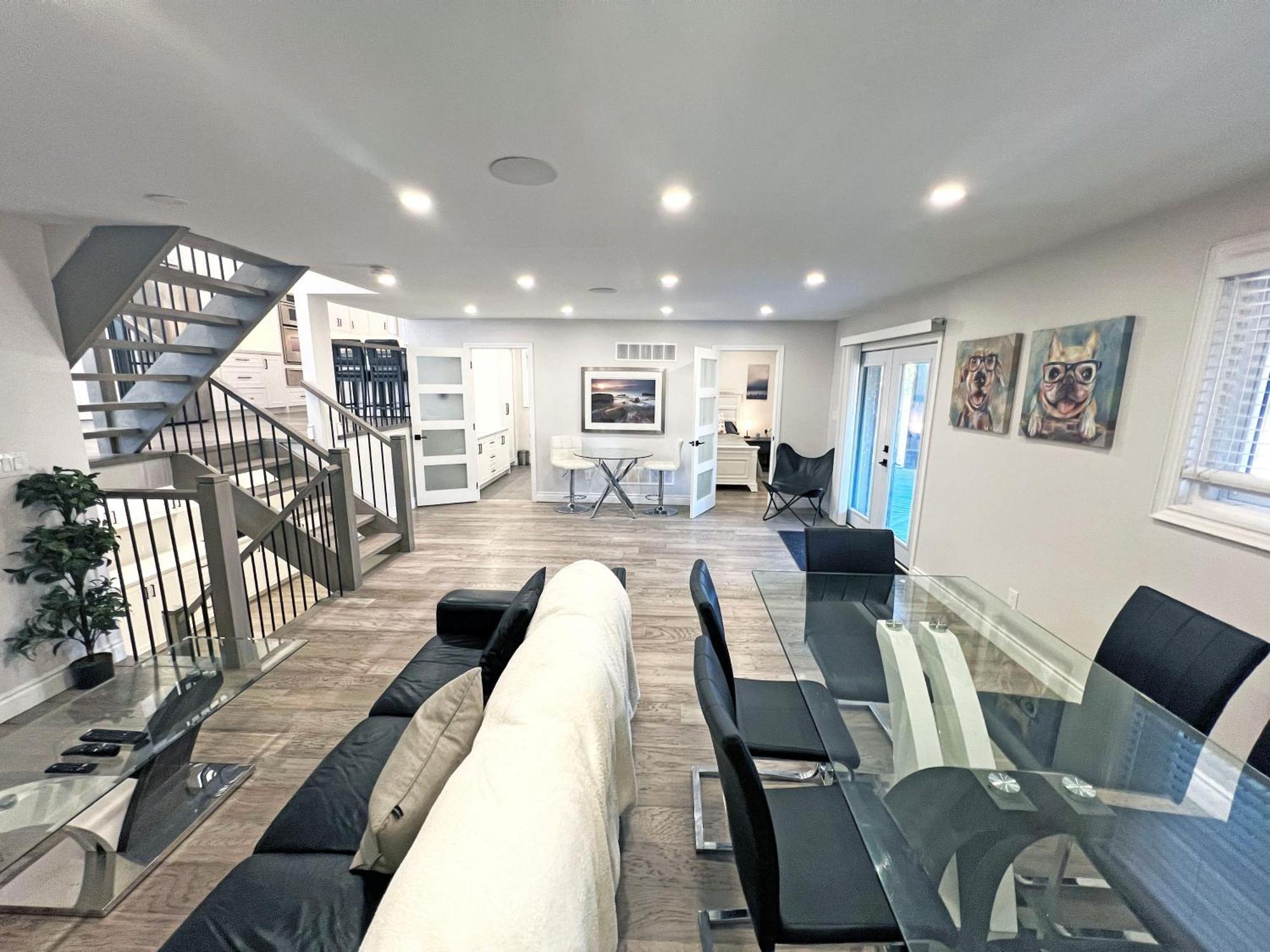Luxe Near Limeridge - Sleeps 11 - Pool Apartamento *