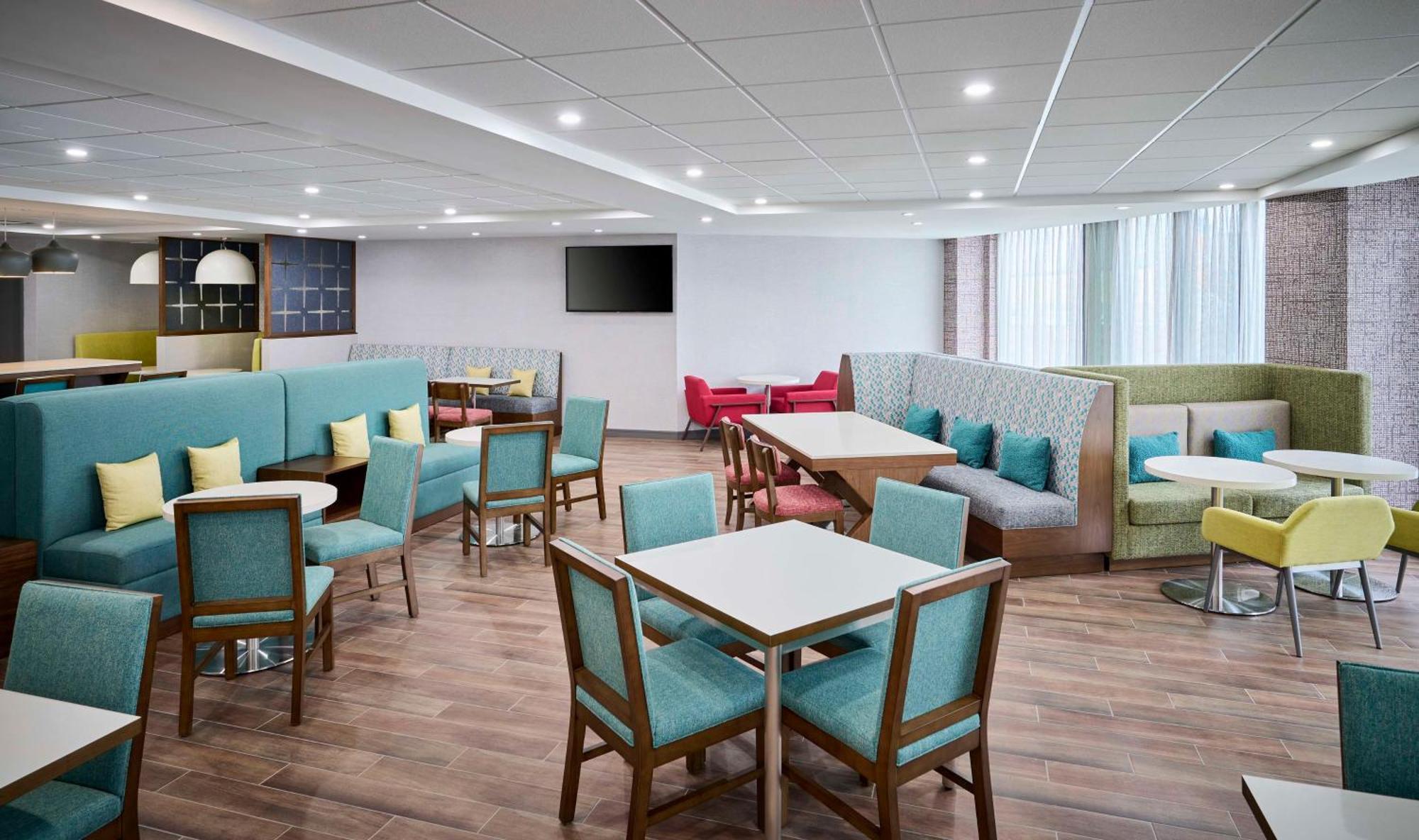 Hampton By Hilton