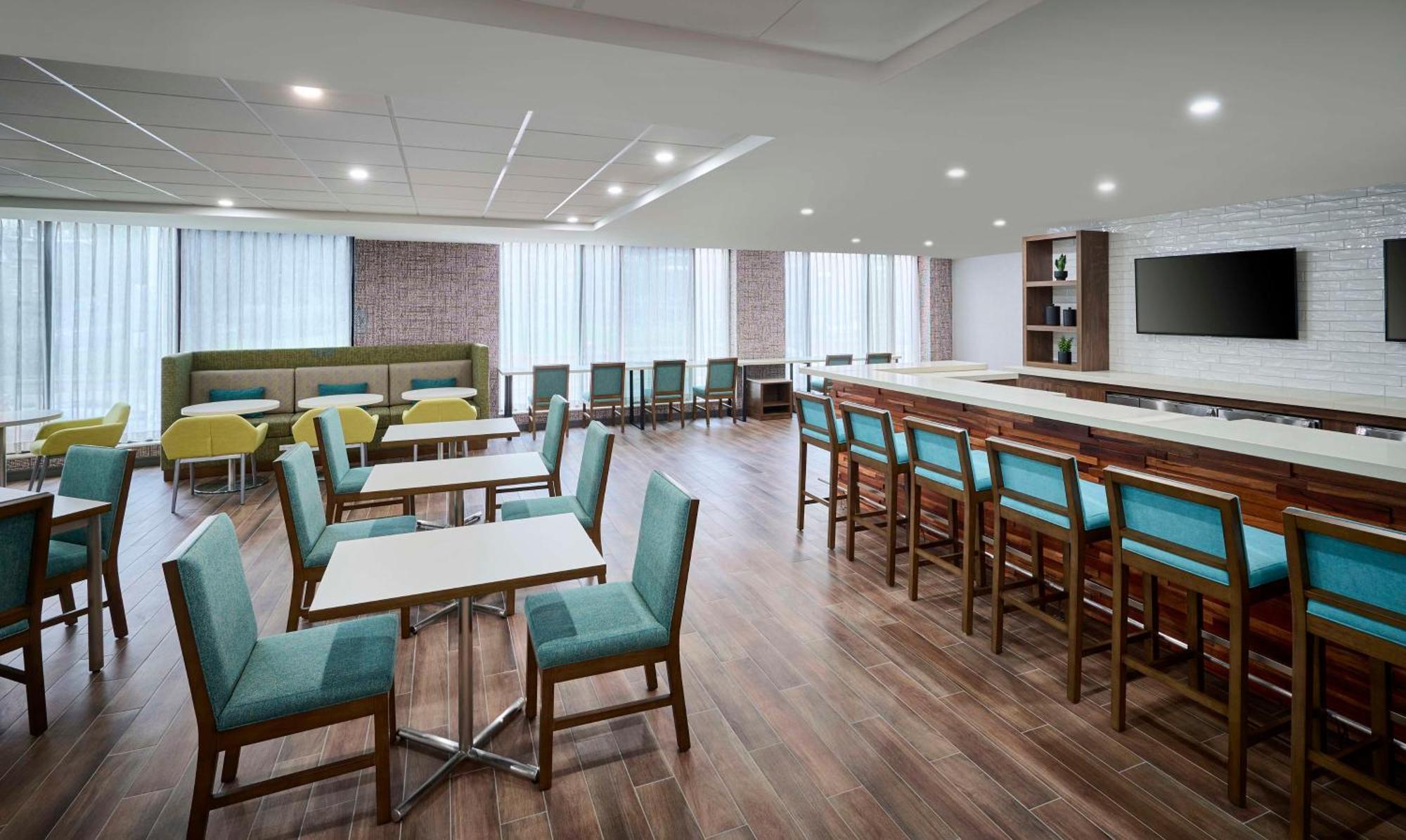 Hampton By Hilton Hotel 3*