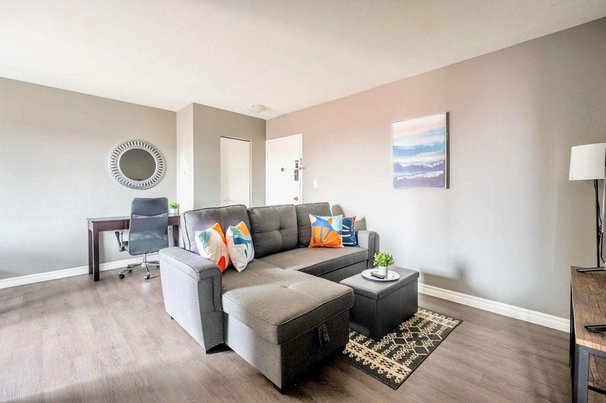 Apartment 2bedroom Unit- Near Dt