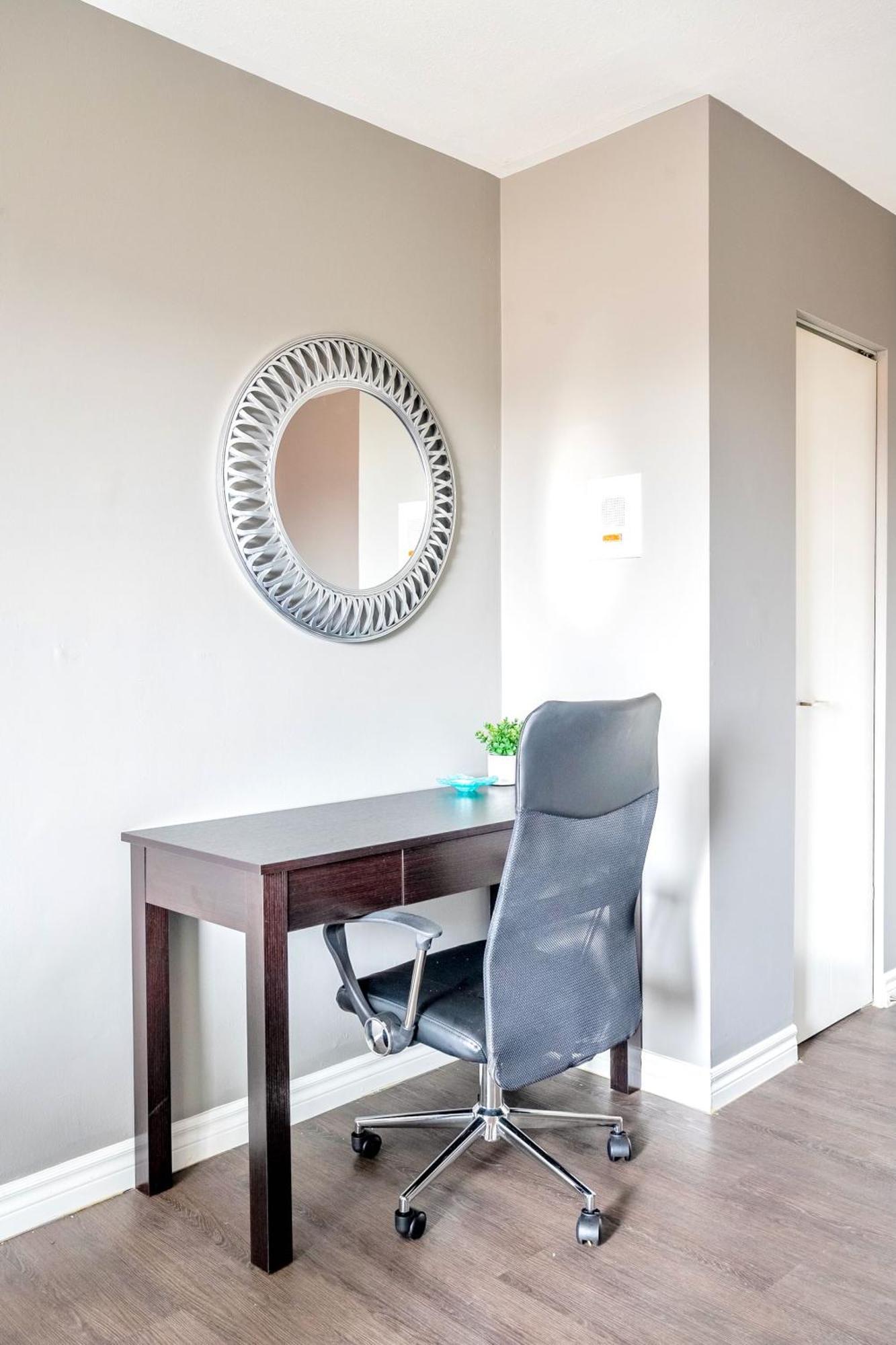 Apartment 2bedroom Unit- Near Dt Hamilton