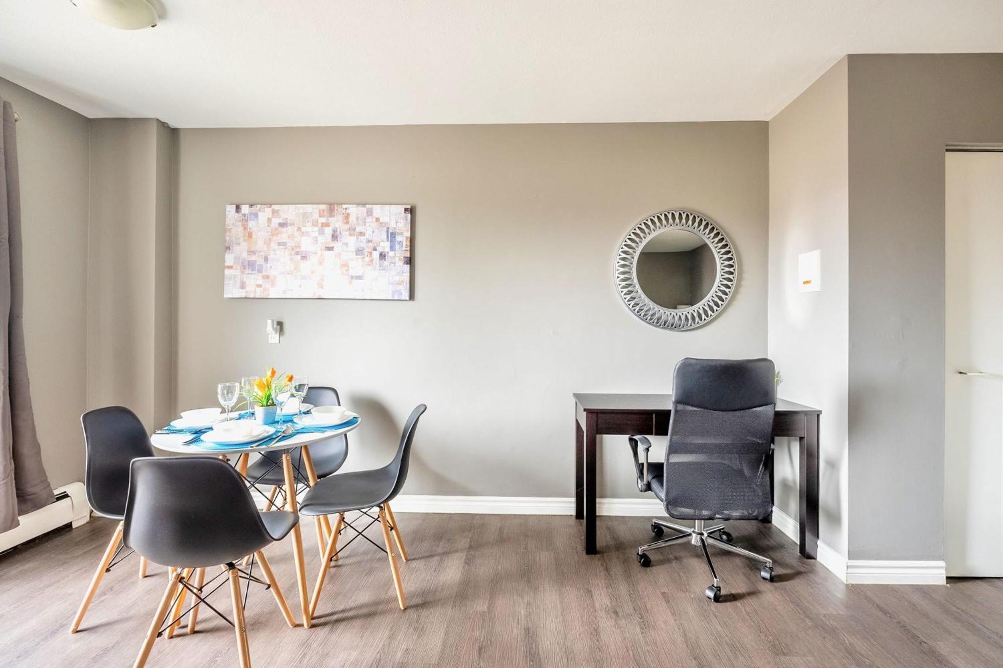 Apartment 2bedroom Unit- Near Dt *