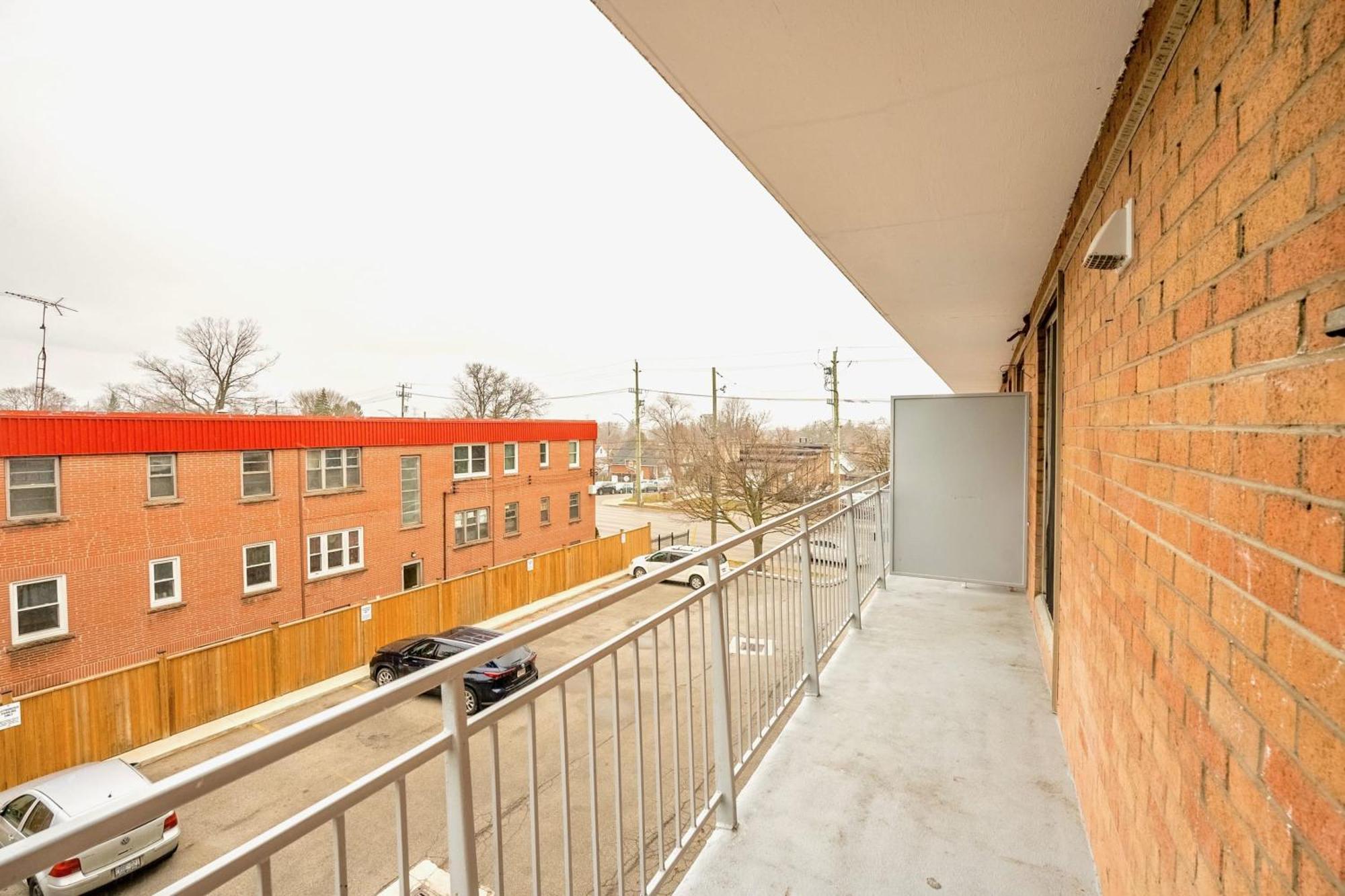 2bedroom Unit- Near Dt Hamilton