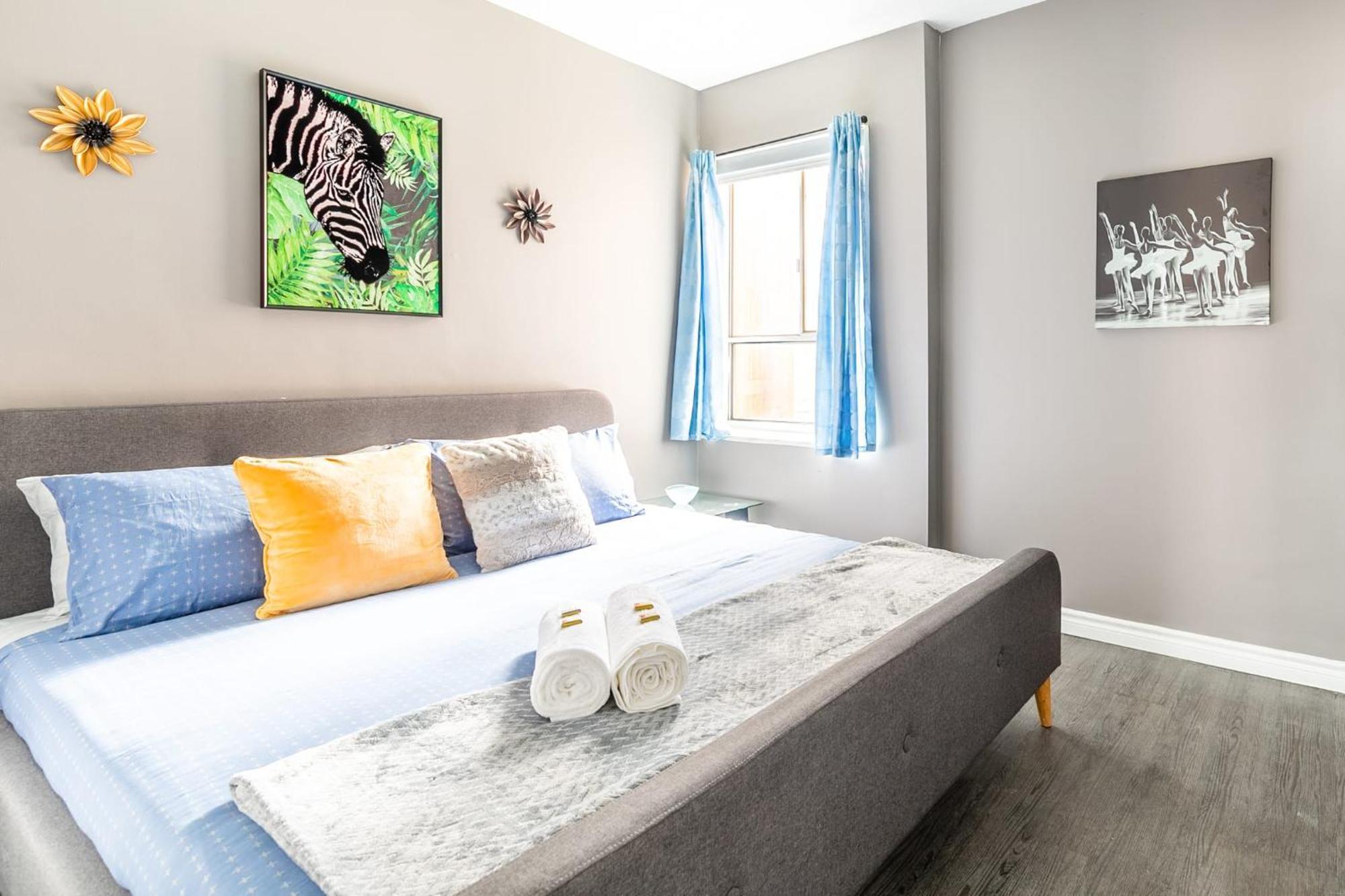Glenview West W Patio - Near Downtown Hamilton