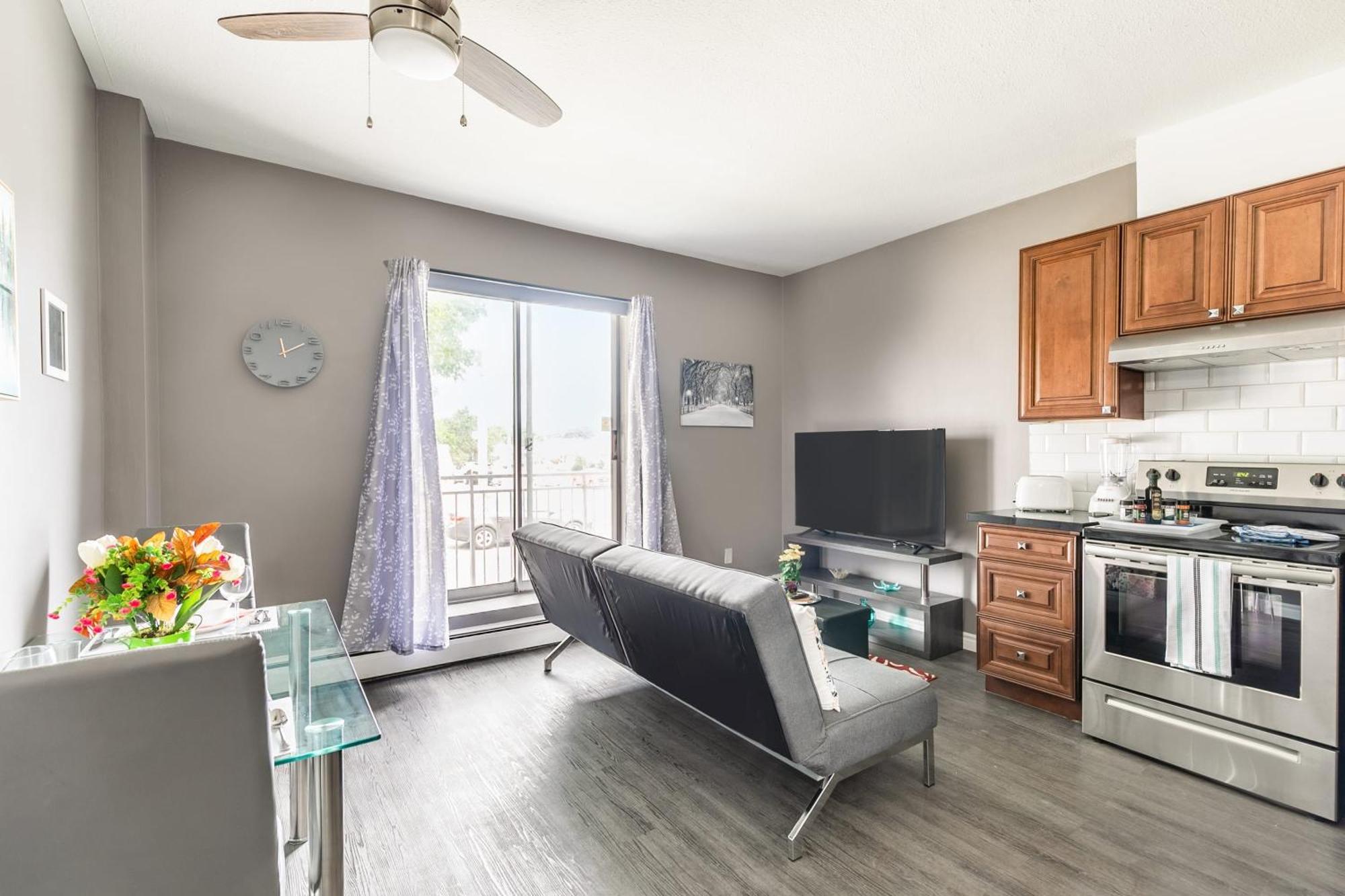 Apartment Glenview West W Patio - Near Downtown