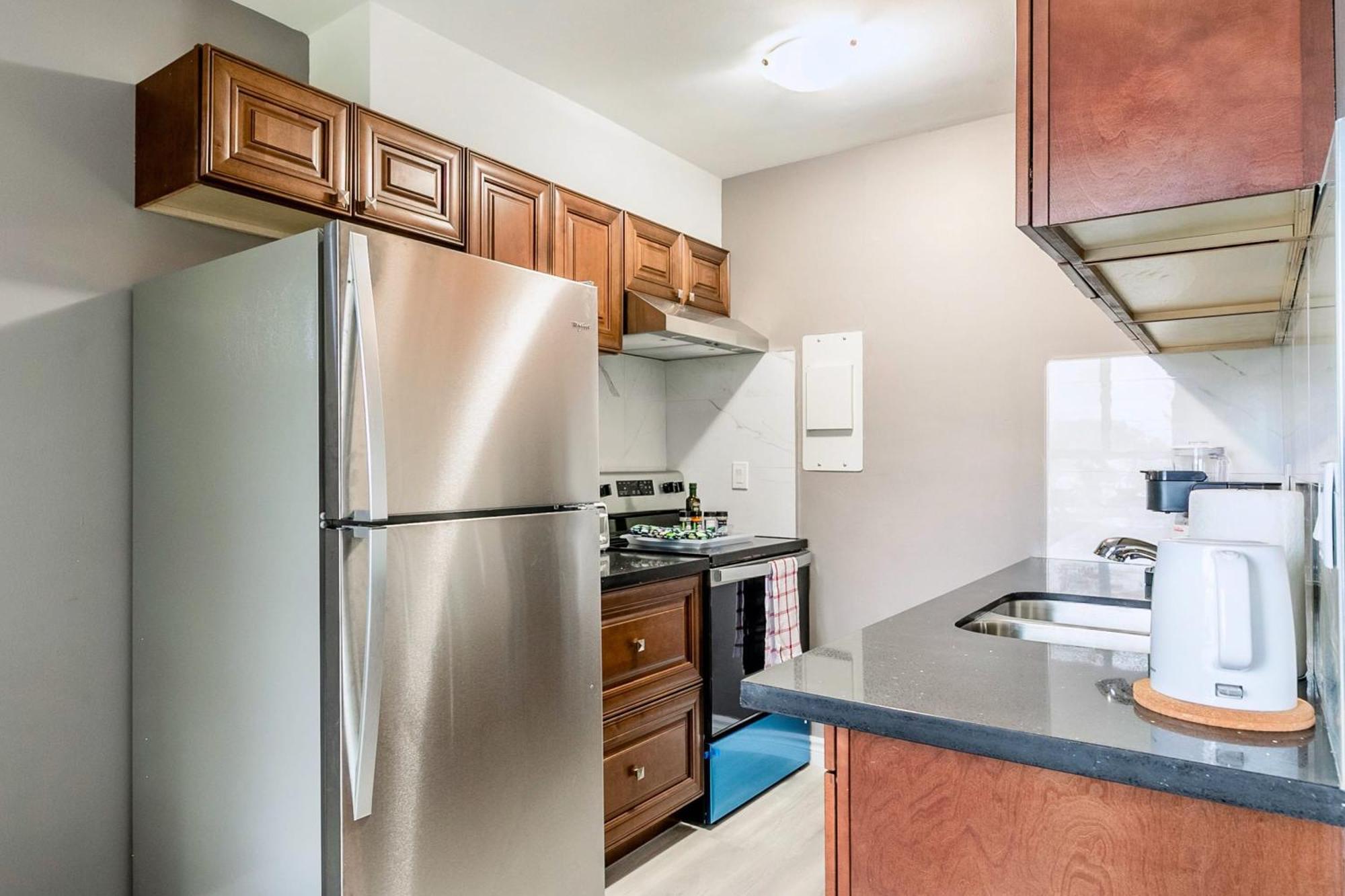 Glenview West W Patio - Near Downtown Apartment Hamilton