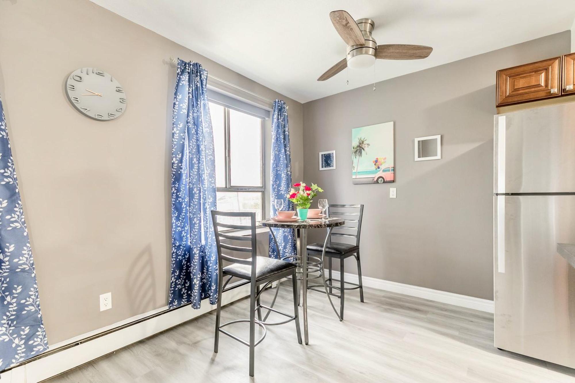 Apartment Glenview West W Patio - Near Downtown *