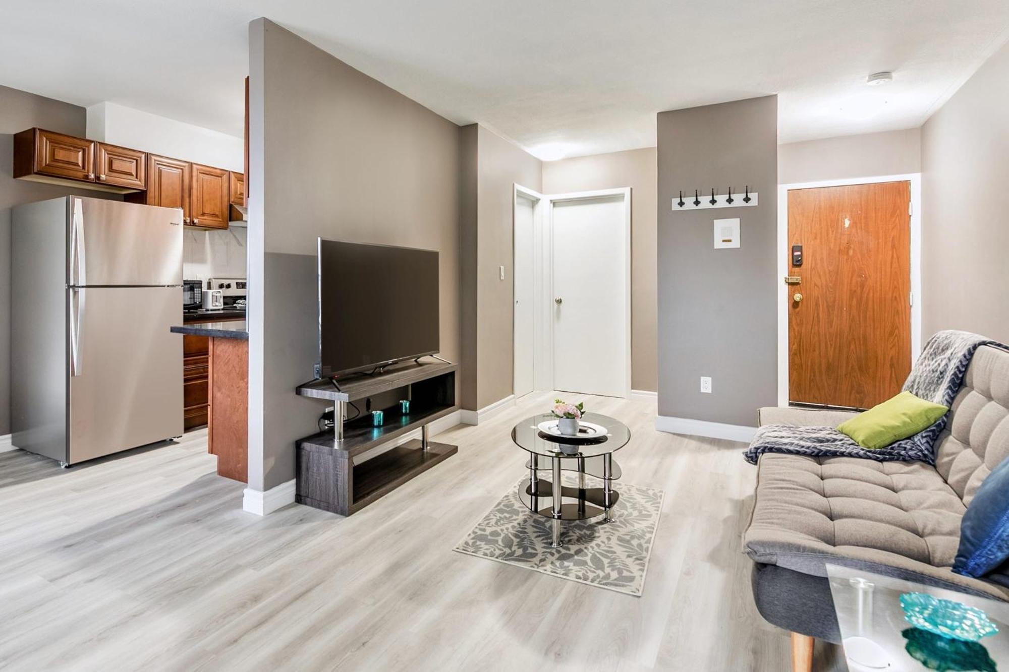 Apartment Glenview West W Patio - Near Downtown