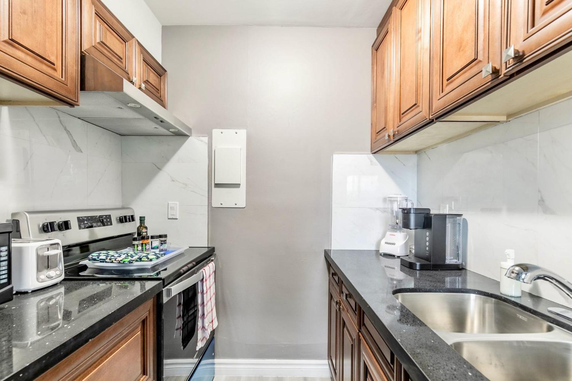 Glenview West W Patio - Near Downtown * Hamilton