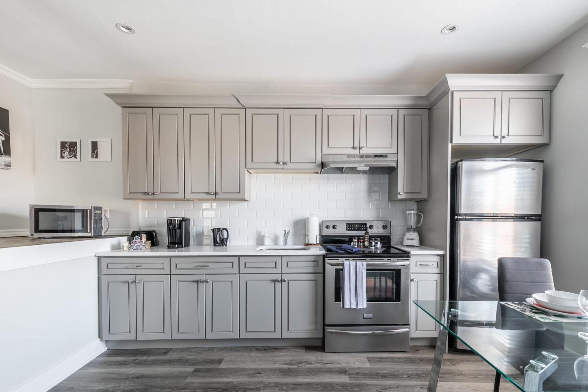 1br In Hamilton's Neighbourhood *