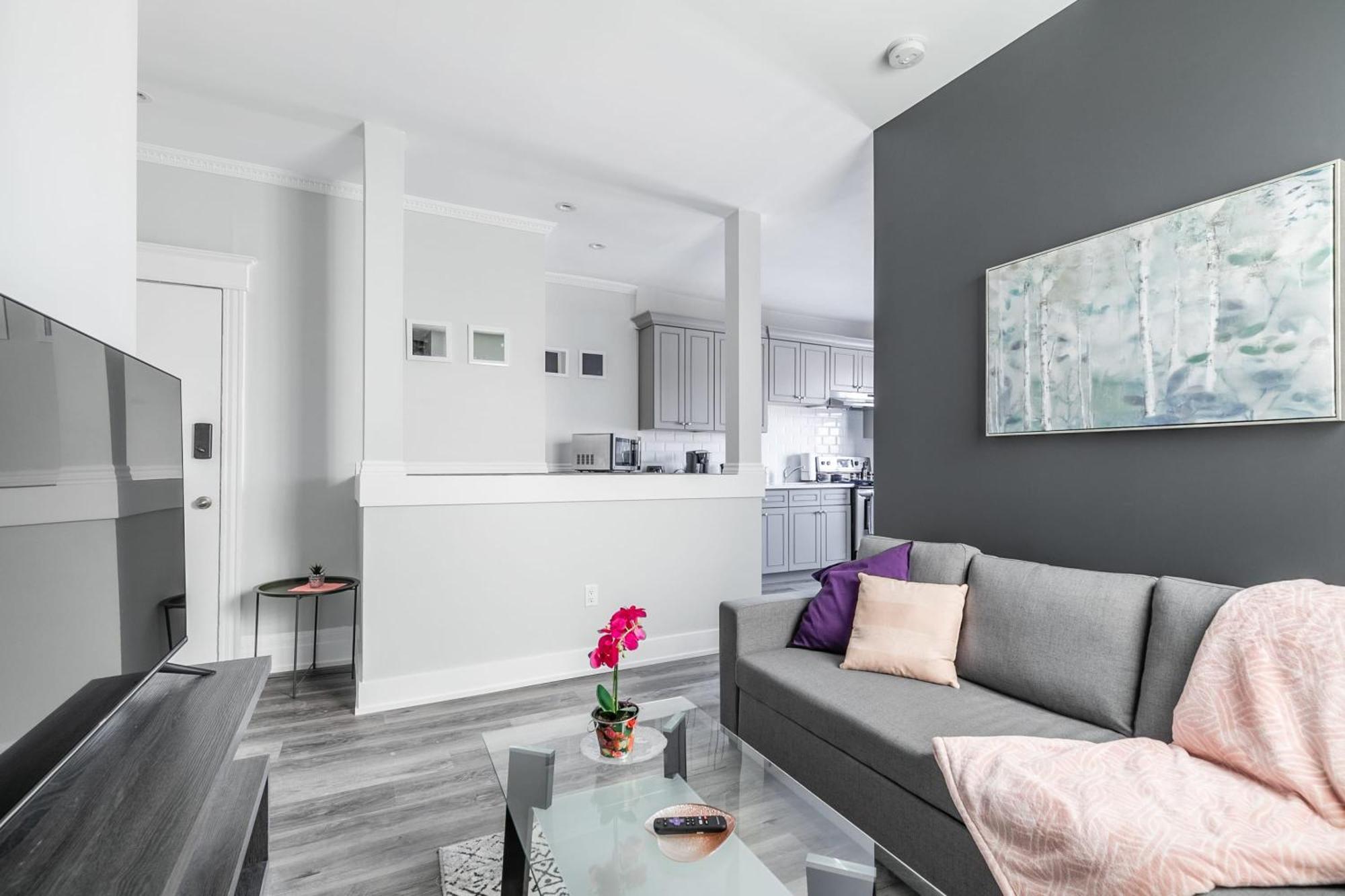 Apartment 1br In Hamilton's Neighbourhood *