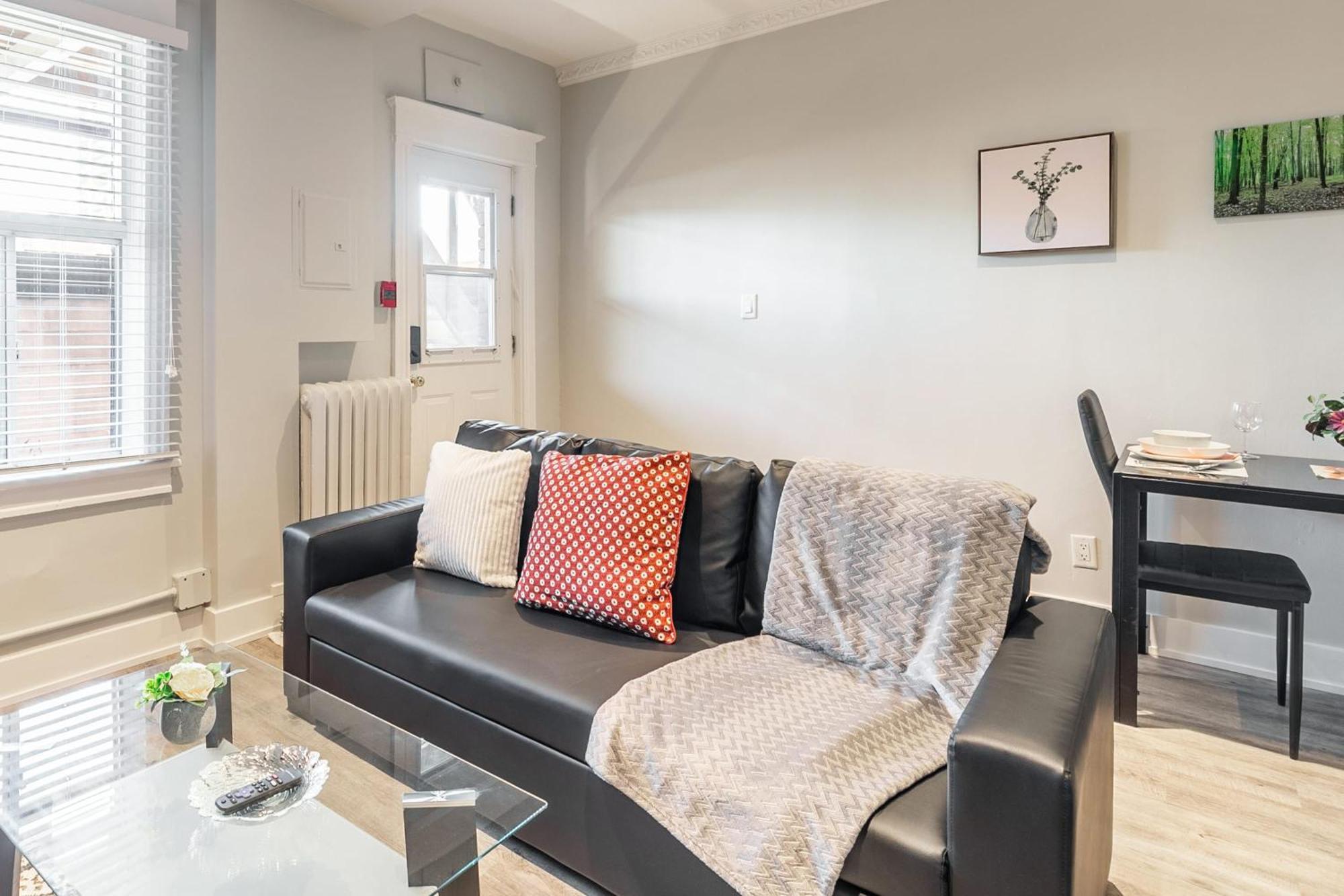 Cozy 1br Unit On Street North Apartment