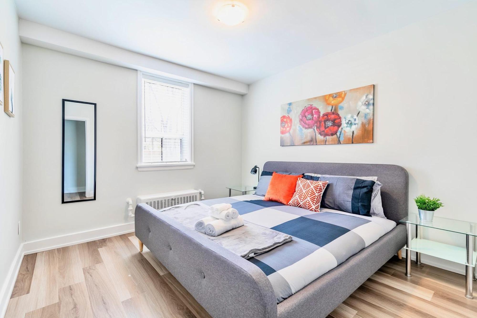 Modern In Corktown Apartment
