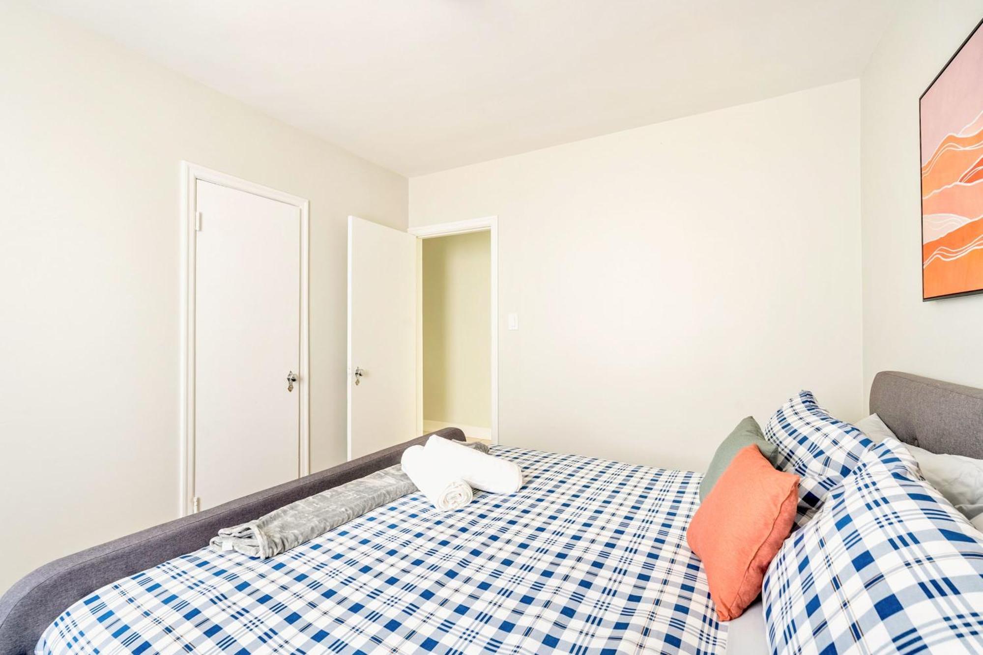 1br Modern In Corktown Apartment Hamilton