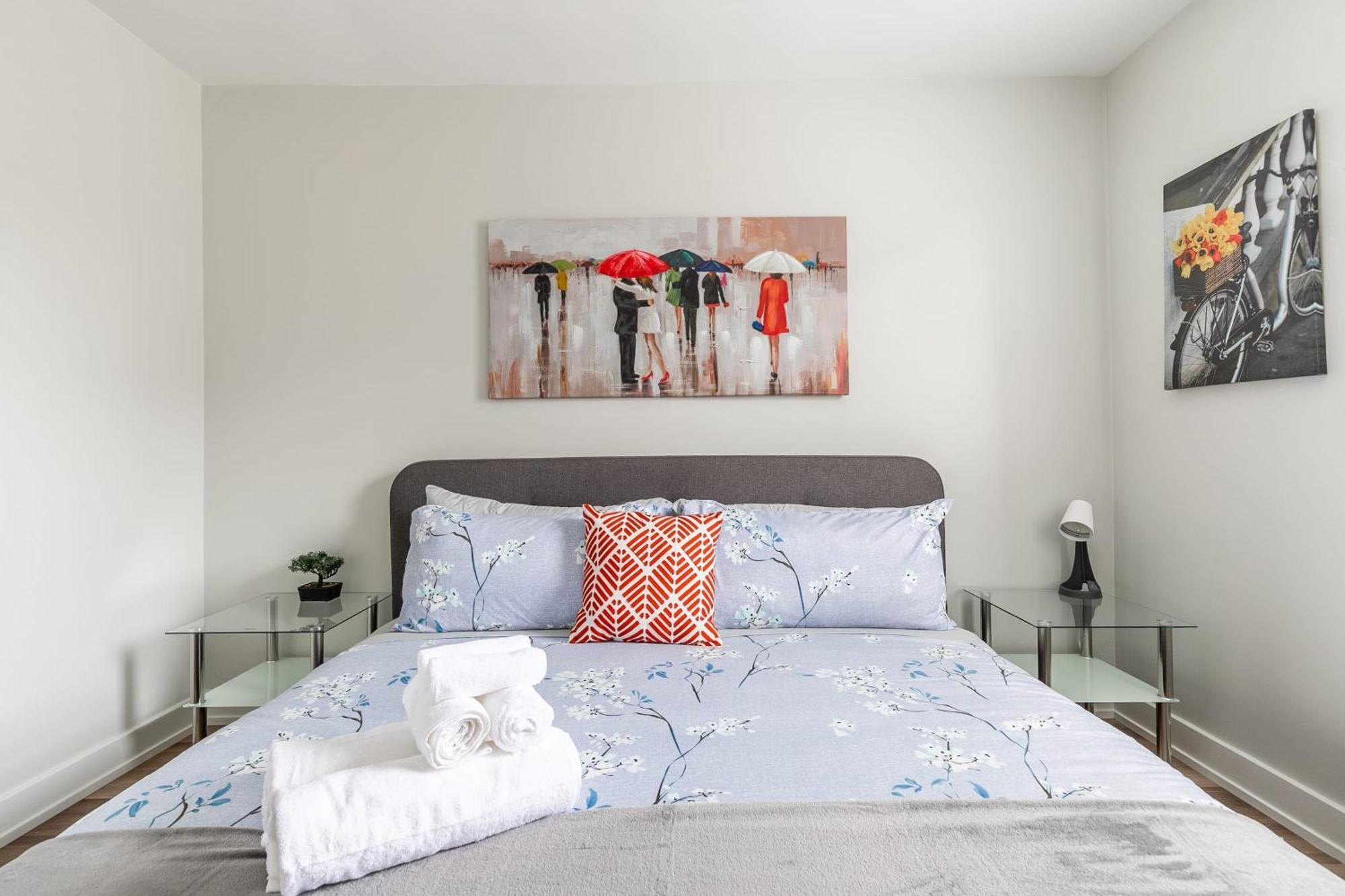 Modern - Corktown Apartment