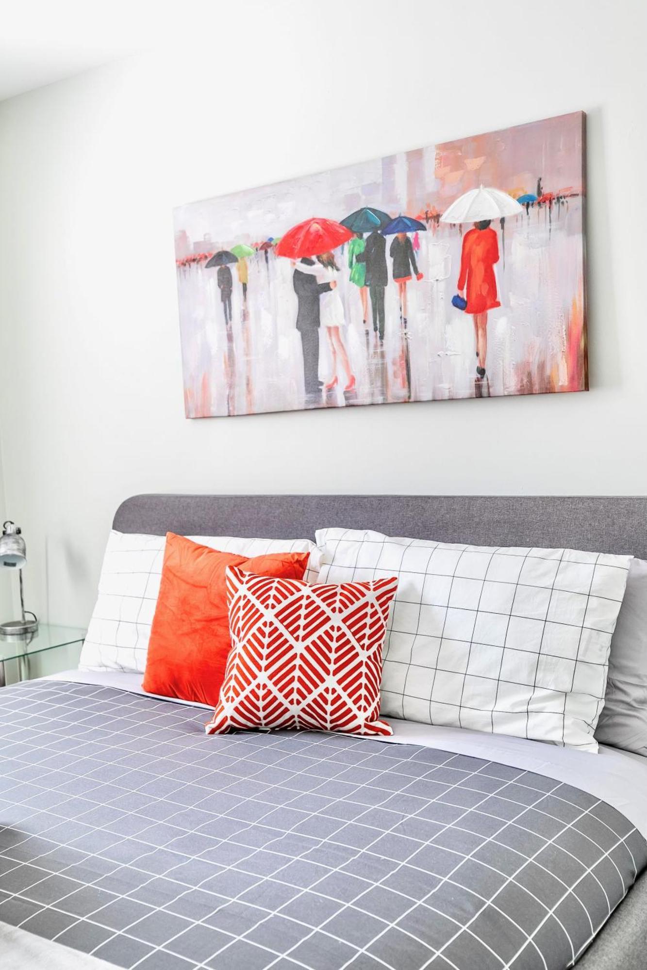 Modern 1br In Corktown Hamilton