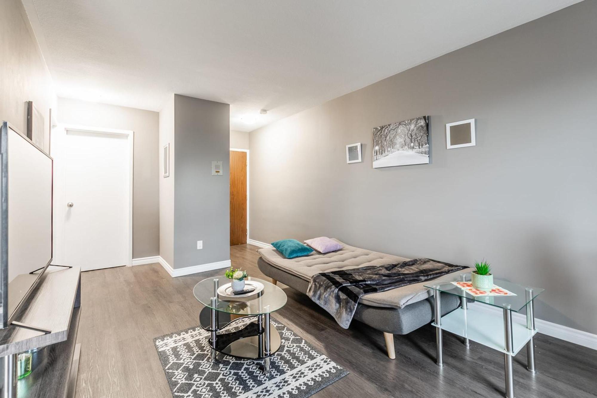 1br In Glenview West Apartment Hamilton