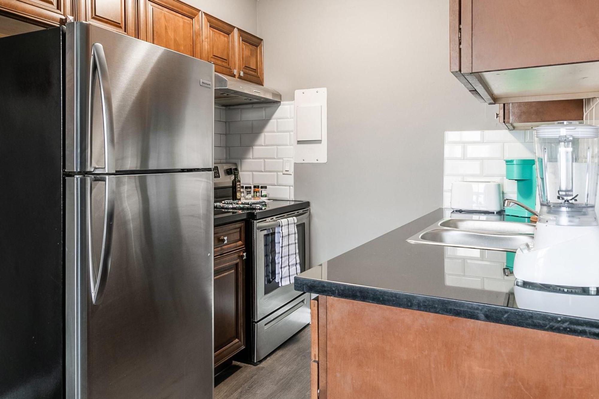 1br In Glenview West *