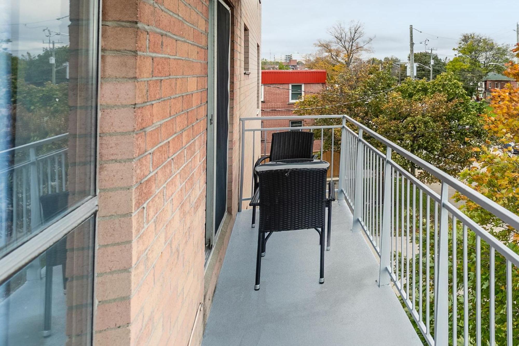 1br In Glenview West Apartment