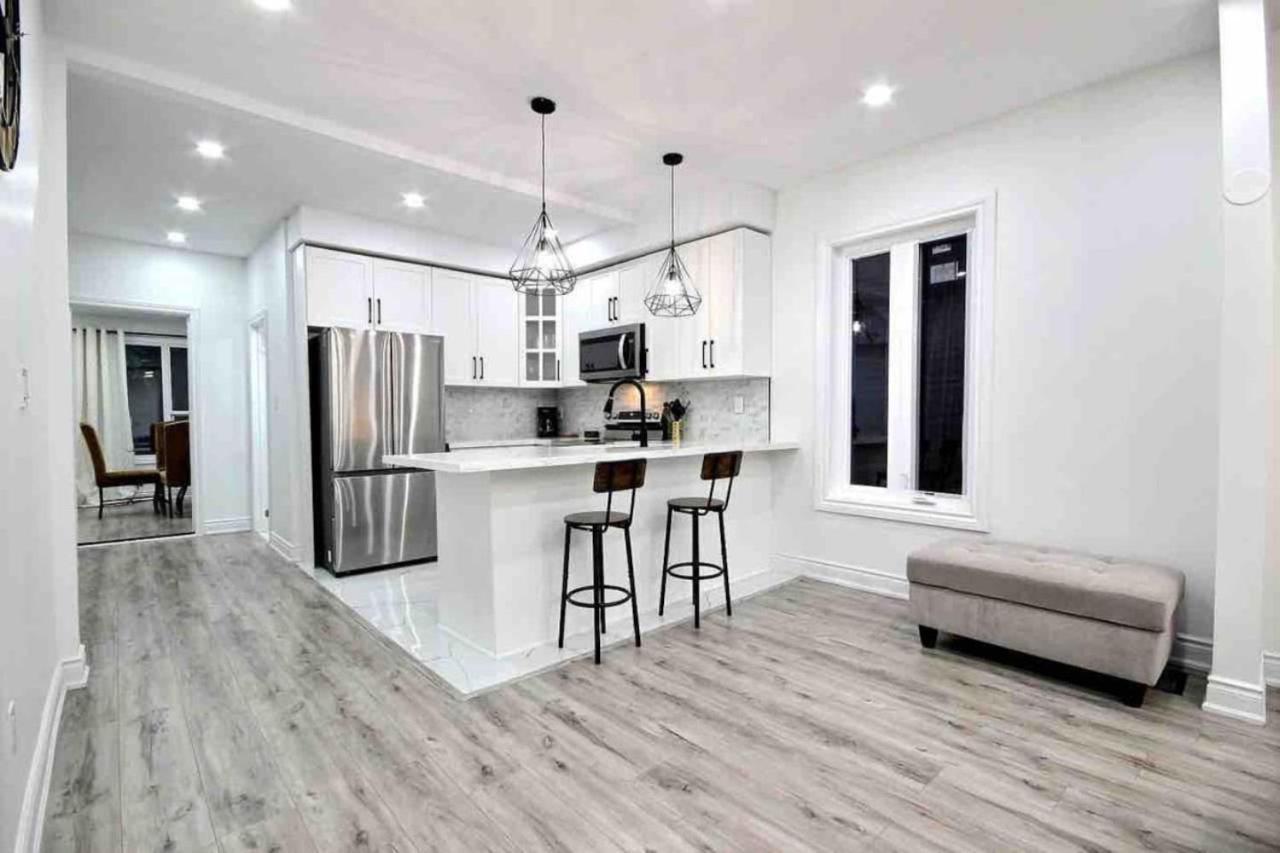 Modern Luxury Next To Tim Hortons Field Holiday home Hamilton