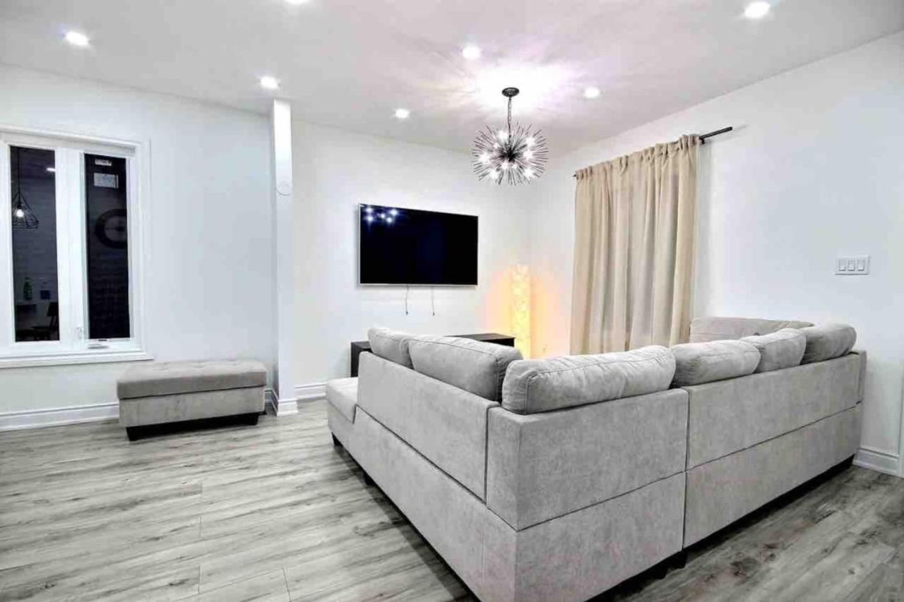 Modern Luxury Next To Tim Hortons Field *