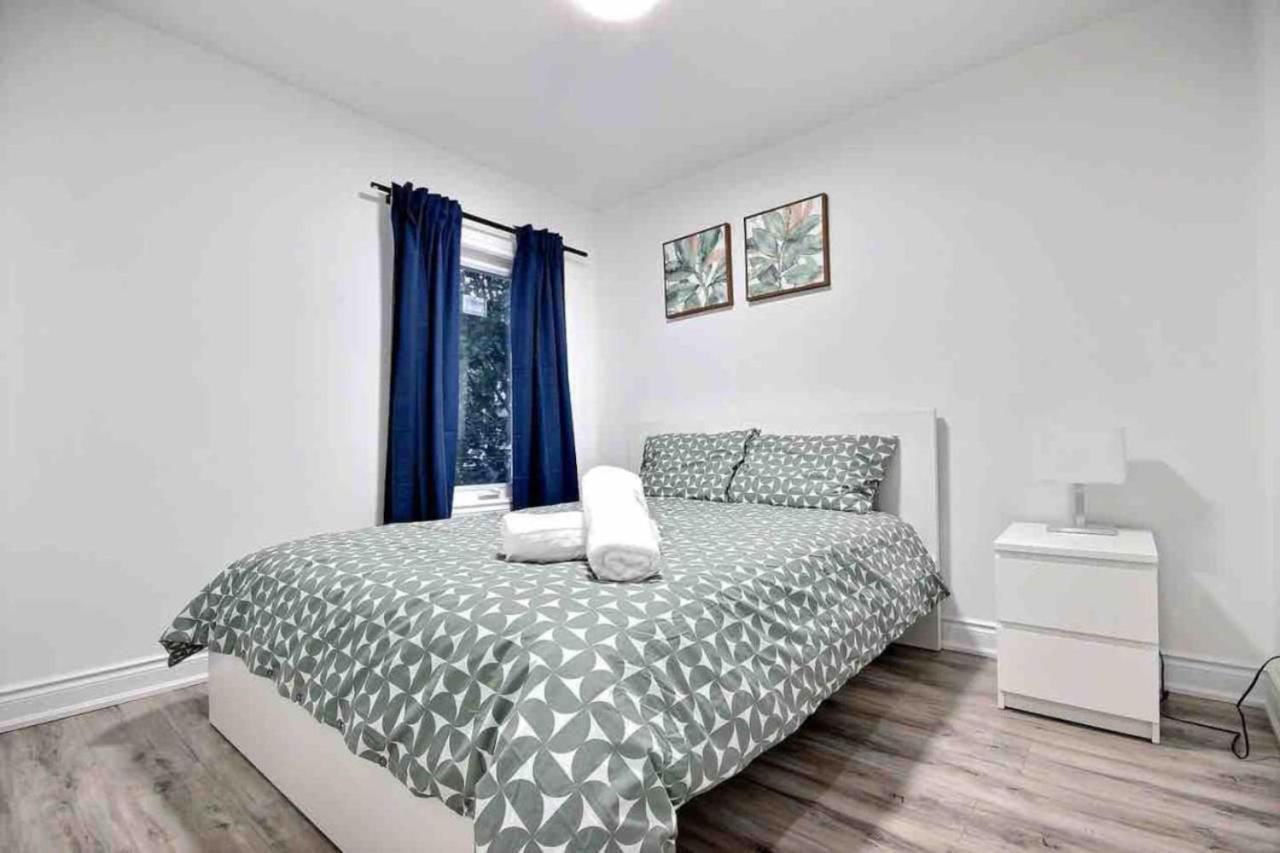 Holiday home Modern Luxury Next To Tim Hortons Field Hamilton