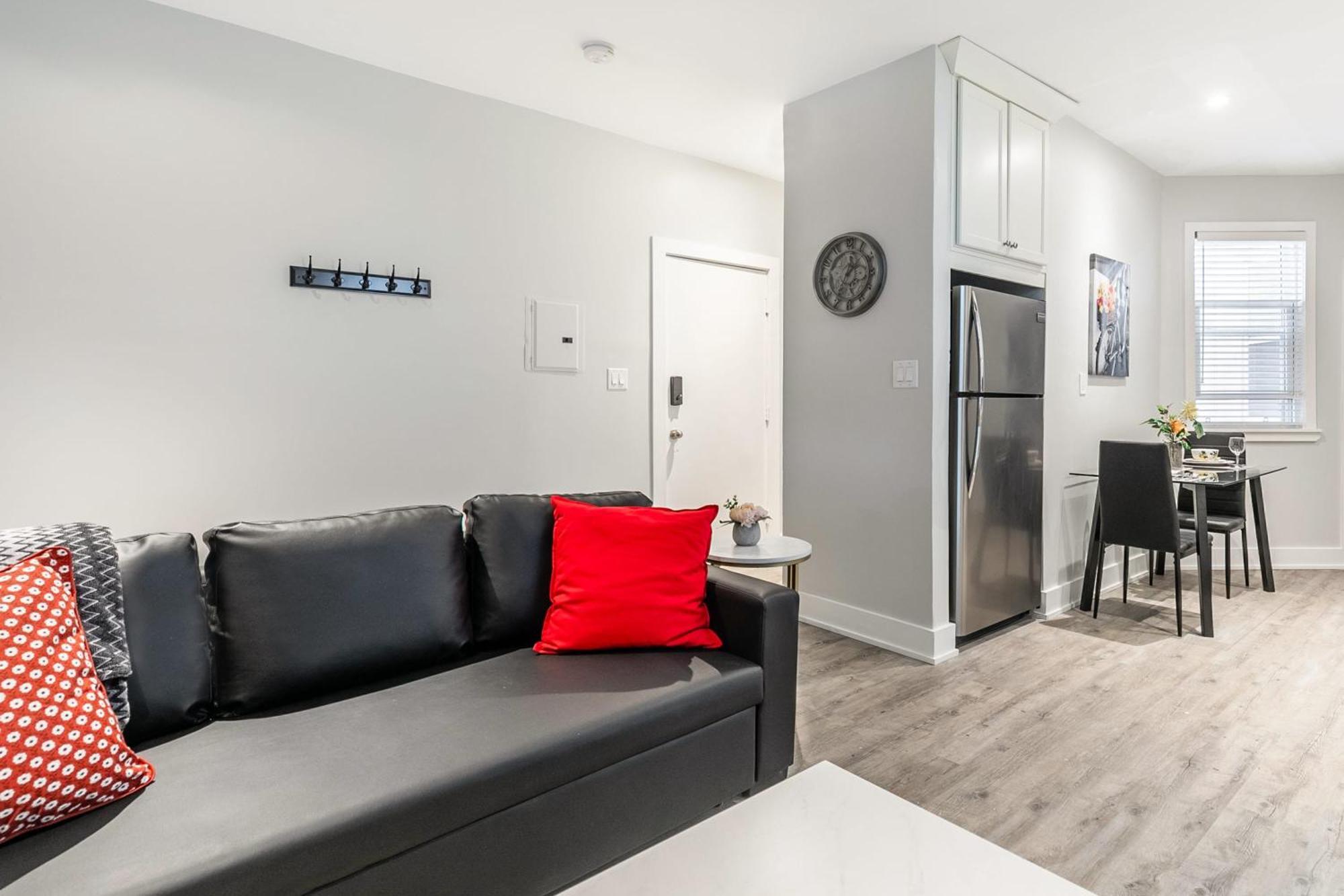 Apartment 2br Unit - Sleeps 6 - James St