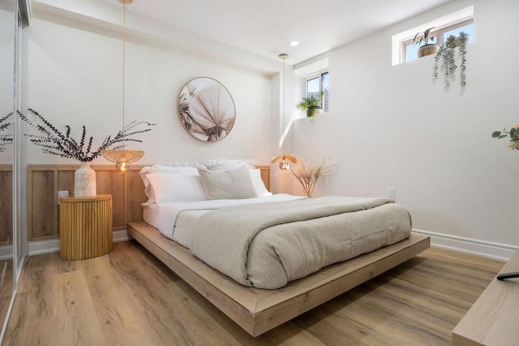 Fully Yours, Brand New Basement, Private Entrance Apartment *