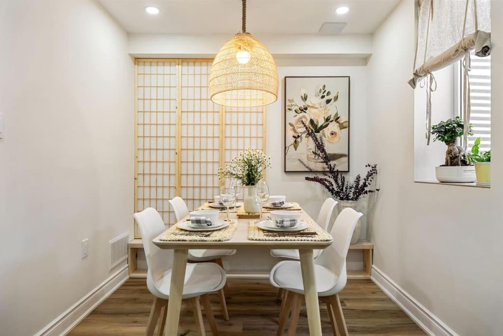 Apartment Fully Yours, Brand New Basement, Private Entrance *