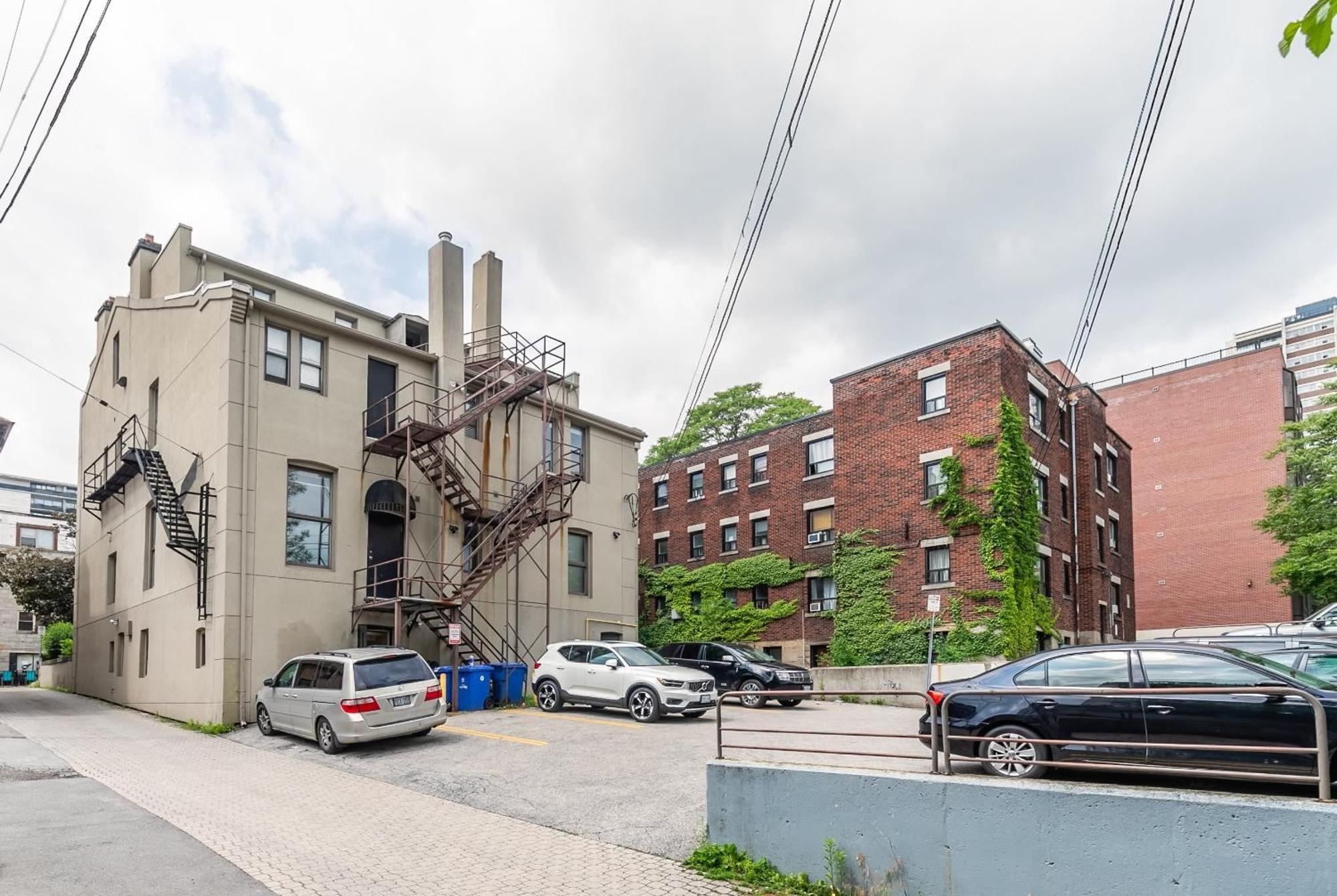 Modern With Kitchen On St * Hamilton