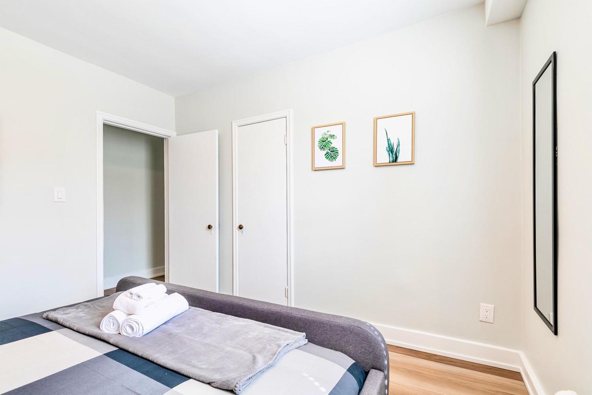 Modern In Corktown Apartment Hamilton
