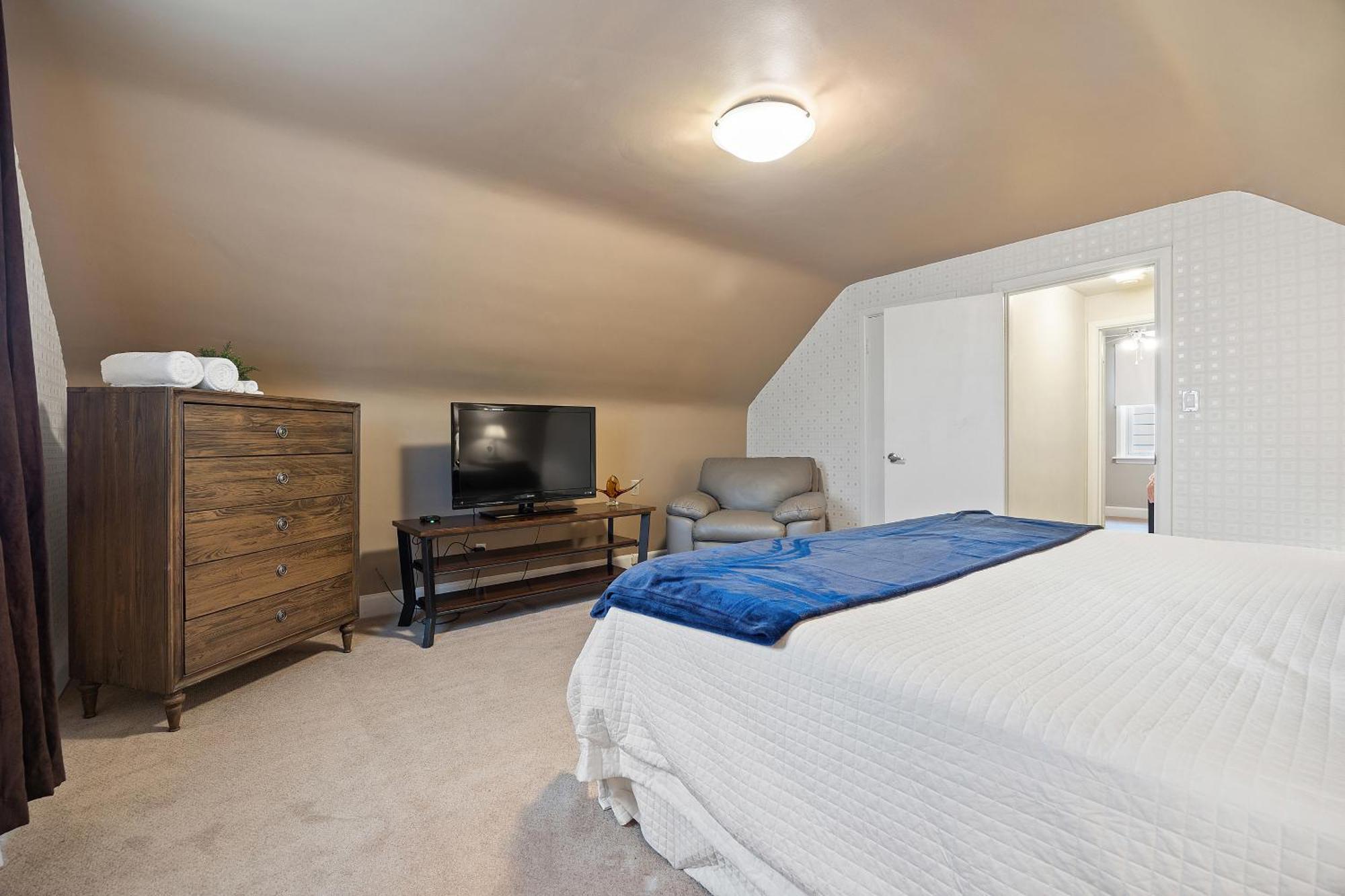Villa 4 Bedroom In Hamilton