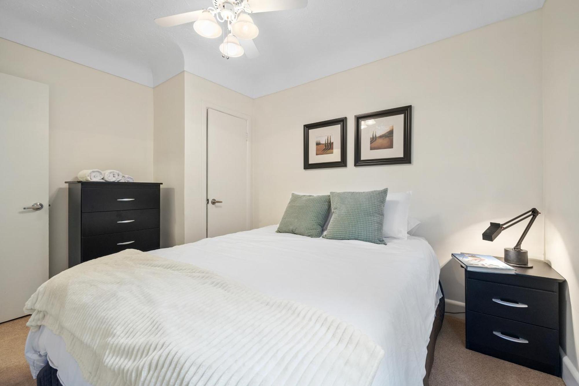 4 Bedroom In *