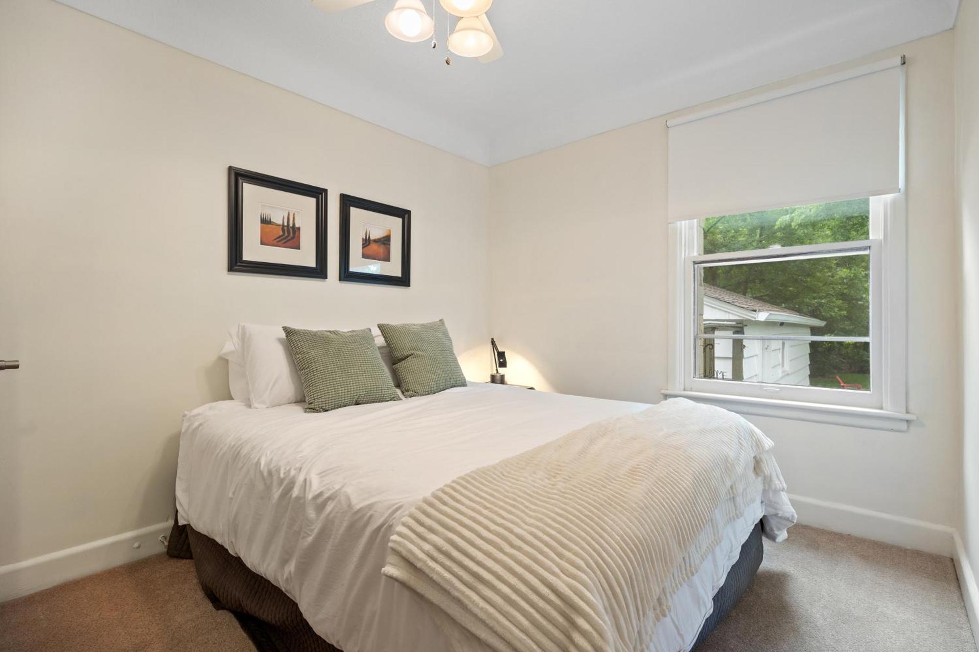 4 Bedroom In * Hamilton