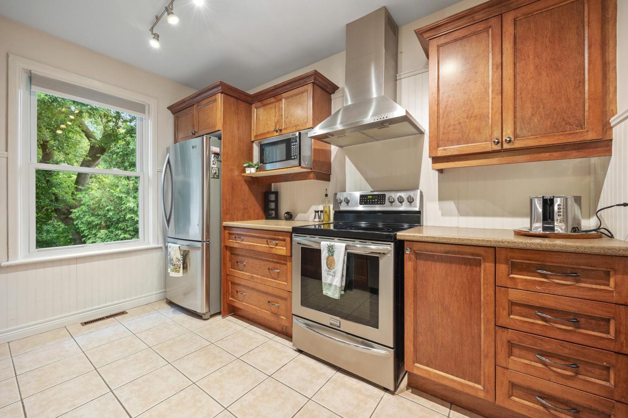 4 Bedroom In Villa Hamilton