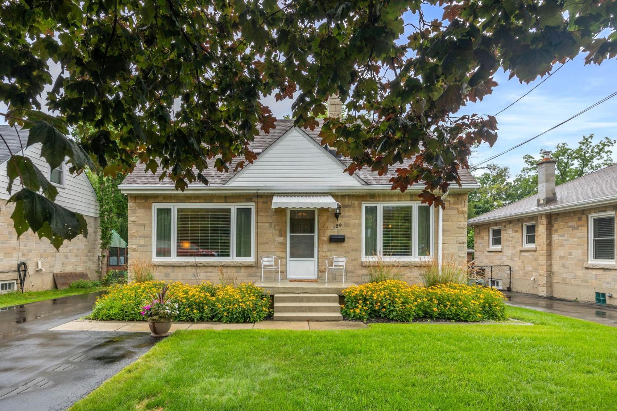4 Bedroom In Hamilton