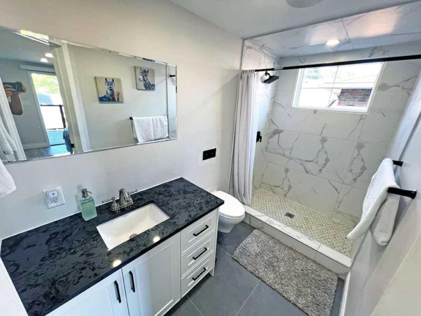 Apartamento Luxe Near Limeridge - Sleeps 11 - Pool